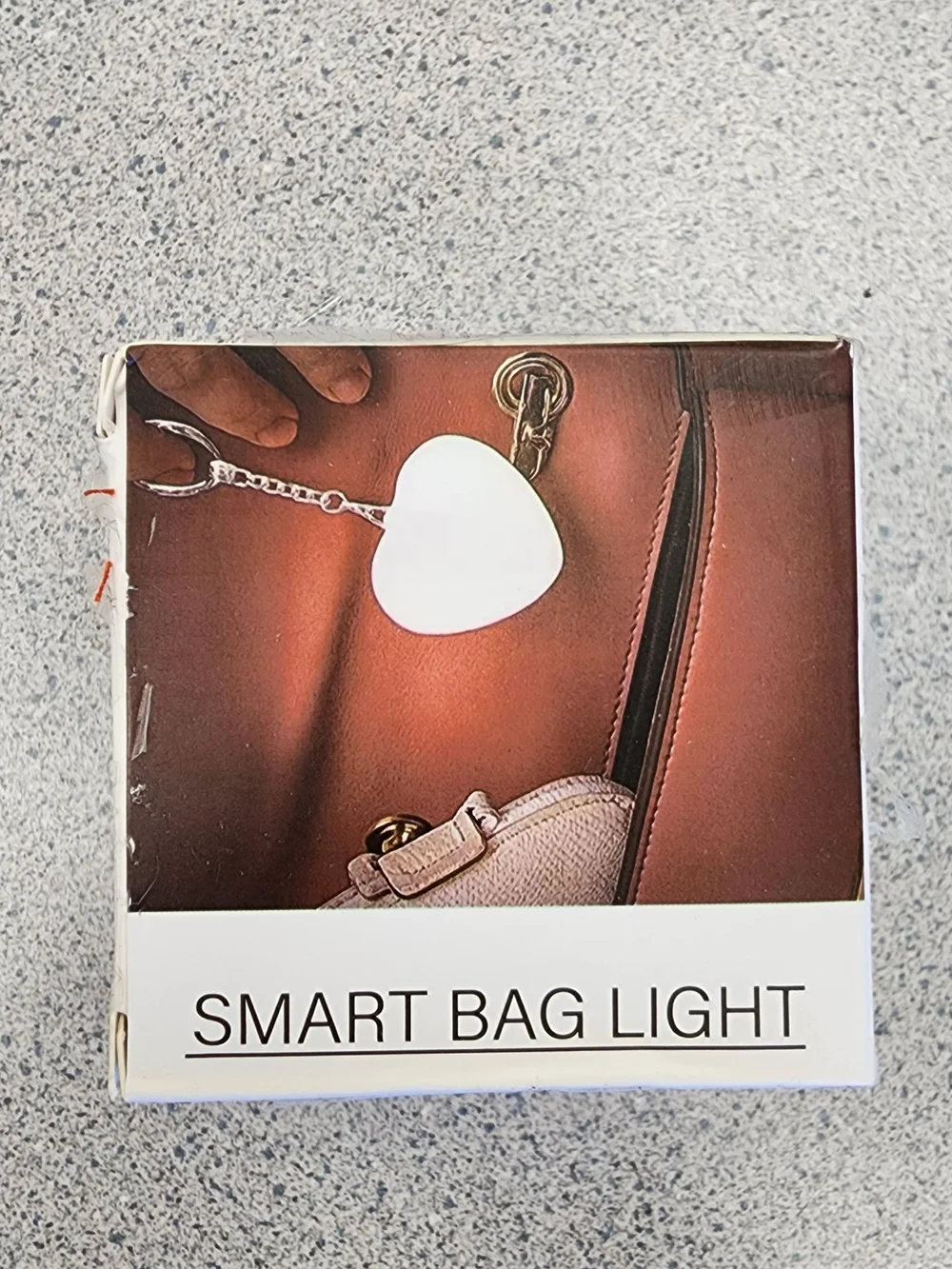 NIB Heart Shaped Smart Bag Light White LED Automatic Sensor Purse Light